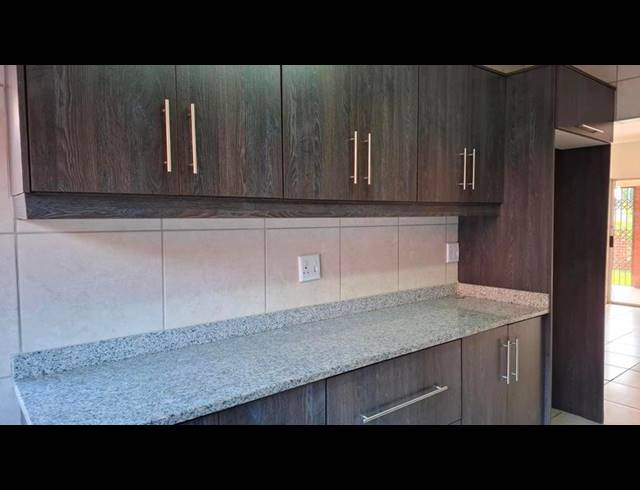 3 BEDROOM PROPERTY TO RENT IN OVERPORT